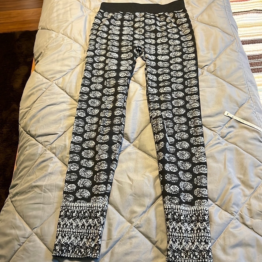 Black and gray leggings, super soft and thick, Sz S-M